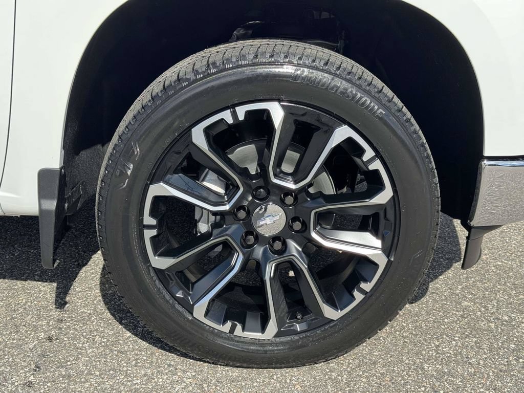 New 2026 Chevrolet Silverado 1500 LTZ w/ LTZ Premium Package AWD/4WD image 26