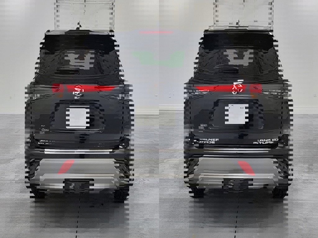 Used 2022 Toyota Highlander Platinum image 7