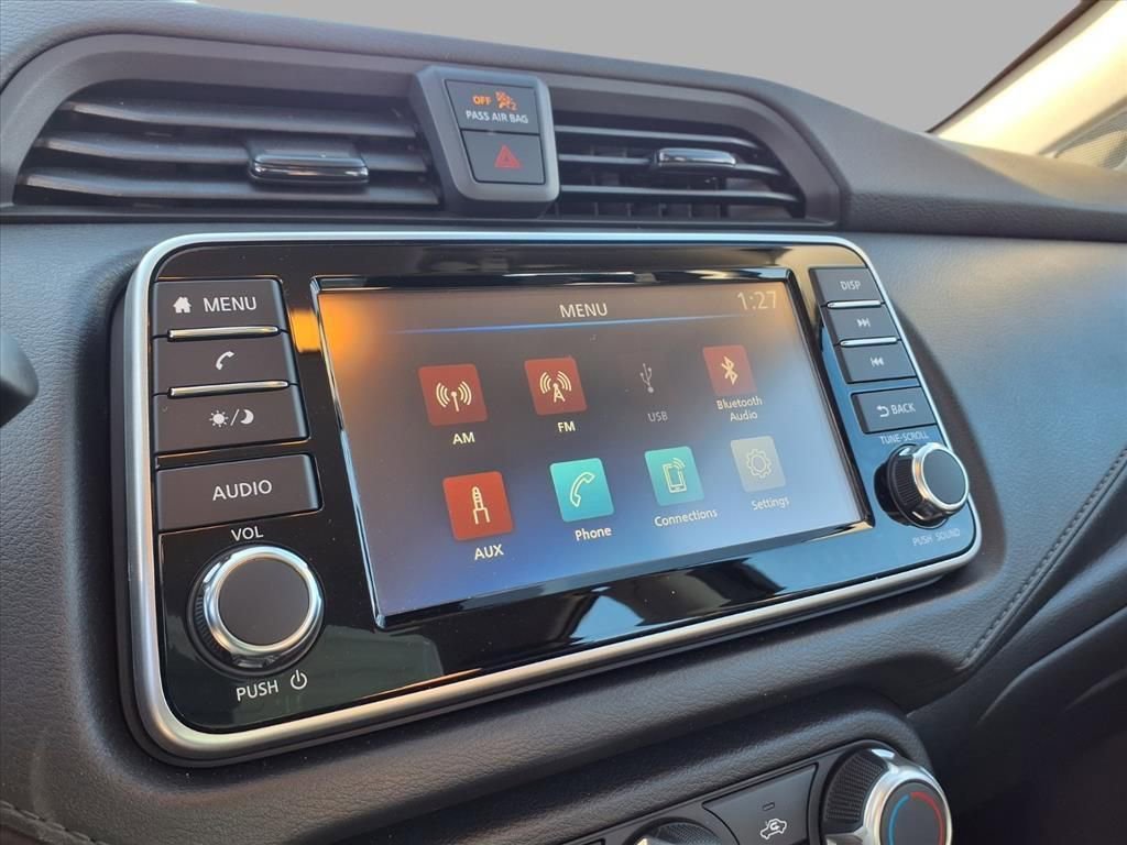 Certified 2025 Nissan Versa S w/ Trunk Package image 5