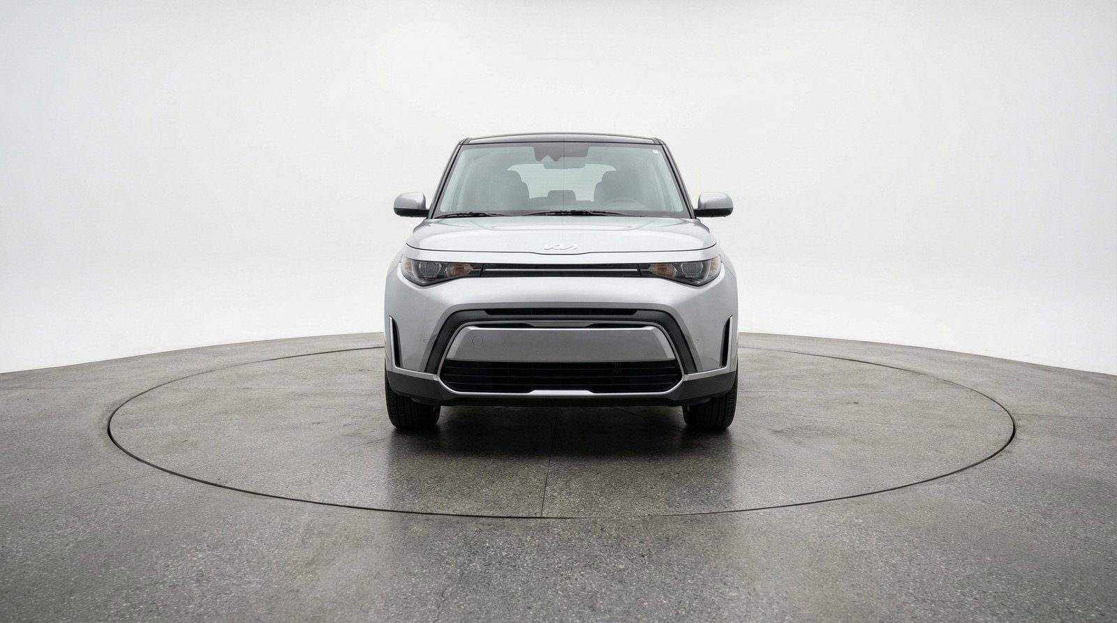 Used 2025 Kia Soul LX w/ LX Technology Package FWD image 2