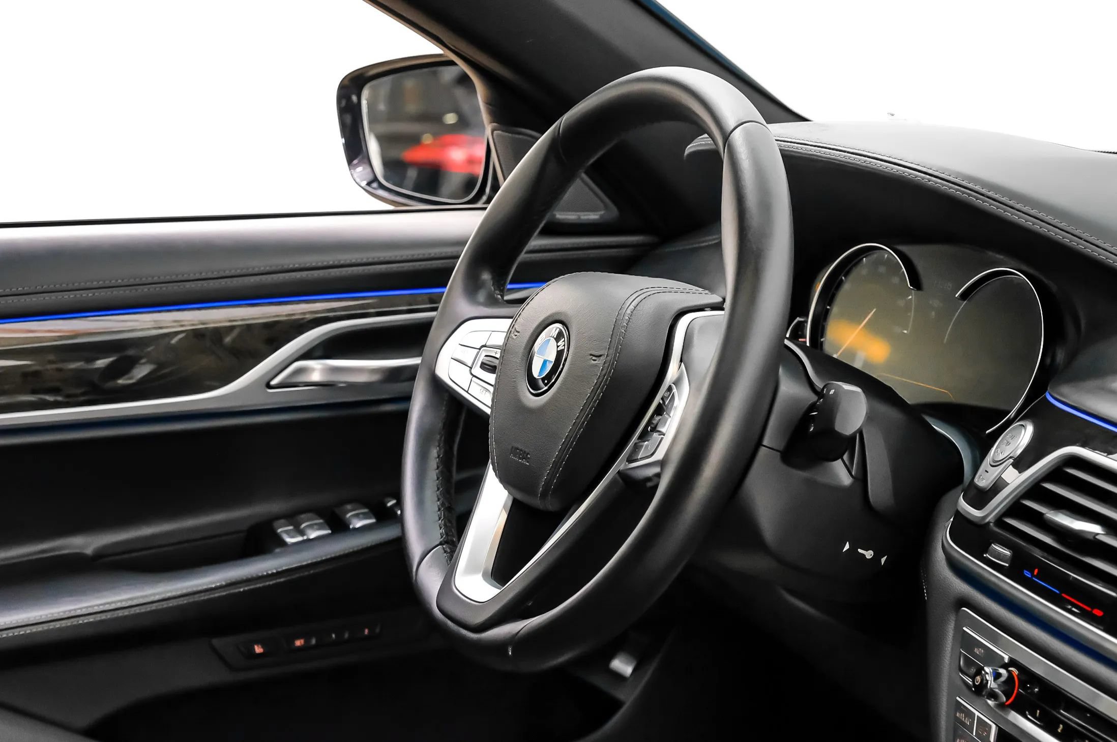 Used 2019 BMW 740i w/ Executive Package RWD image 10