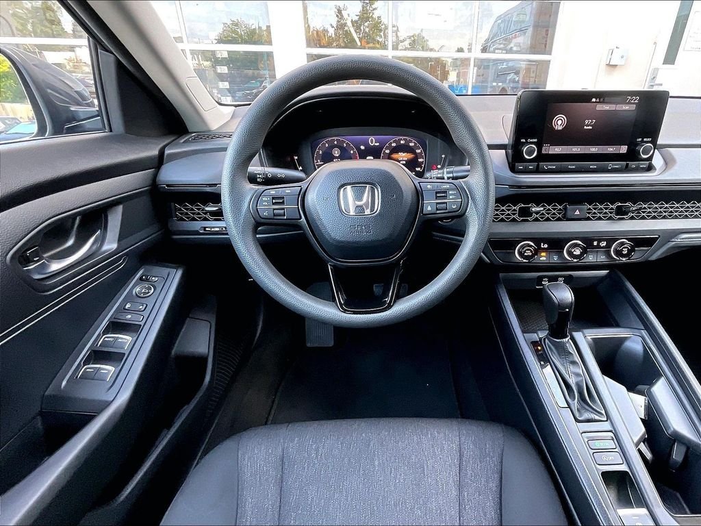 Used 2023 Honda Accord LX image 17