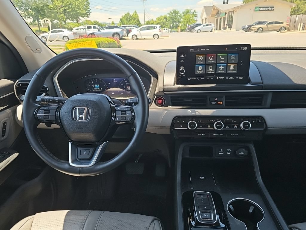 Used 2024 Honda Pilot Elite image 2