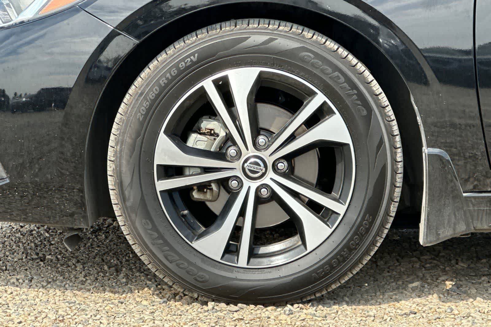 Used 2021 Nissan Sentra SV FWD image 34