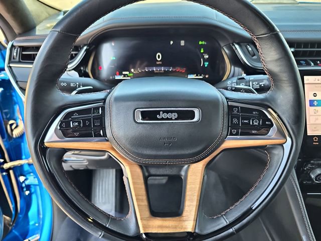Used 2023 Jeep Grand Cherokee Summit AWD/4WD image 23