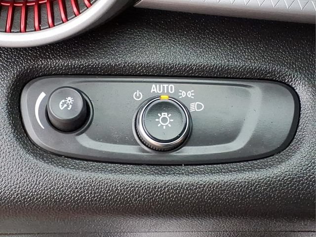 Used 2024 Chevrolet Trax RS w/ Driver Confidence Package FWD image 17