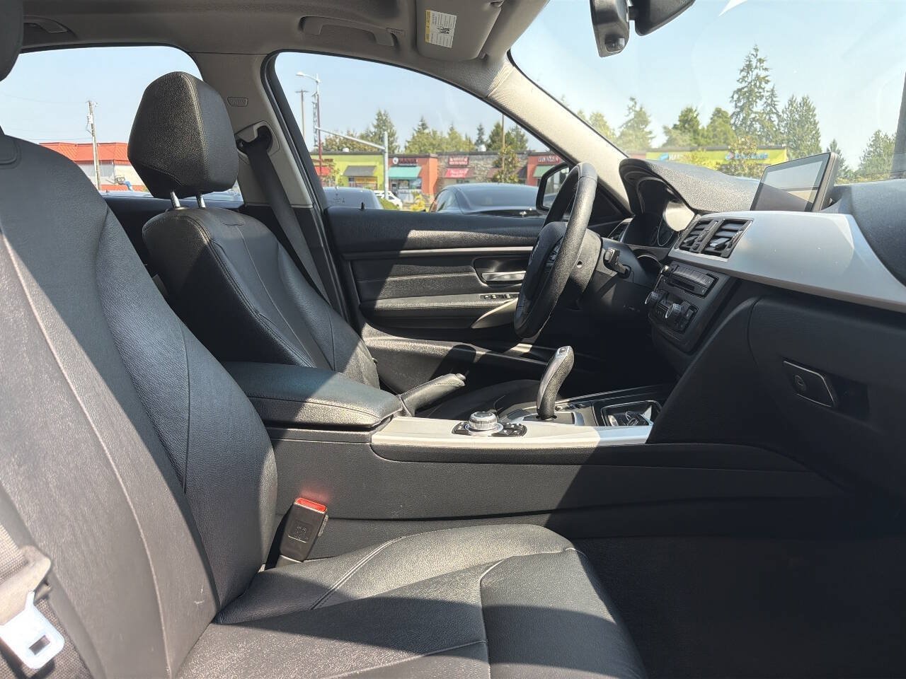Used 2013 BMW 328i xDrive Sedan AWD/4WD image 15