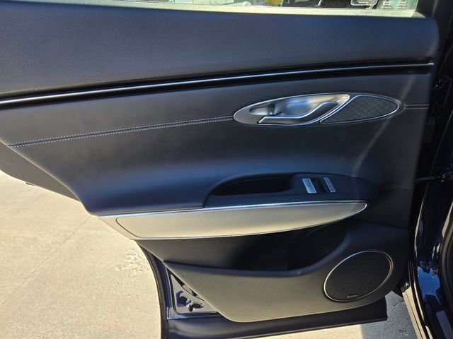 Used 2022 Genesis GV70 2.5T w/ Select Package image 39