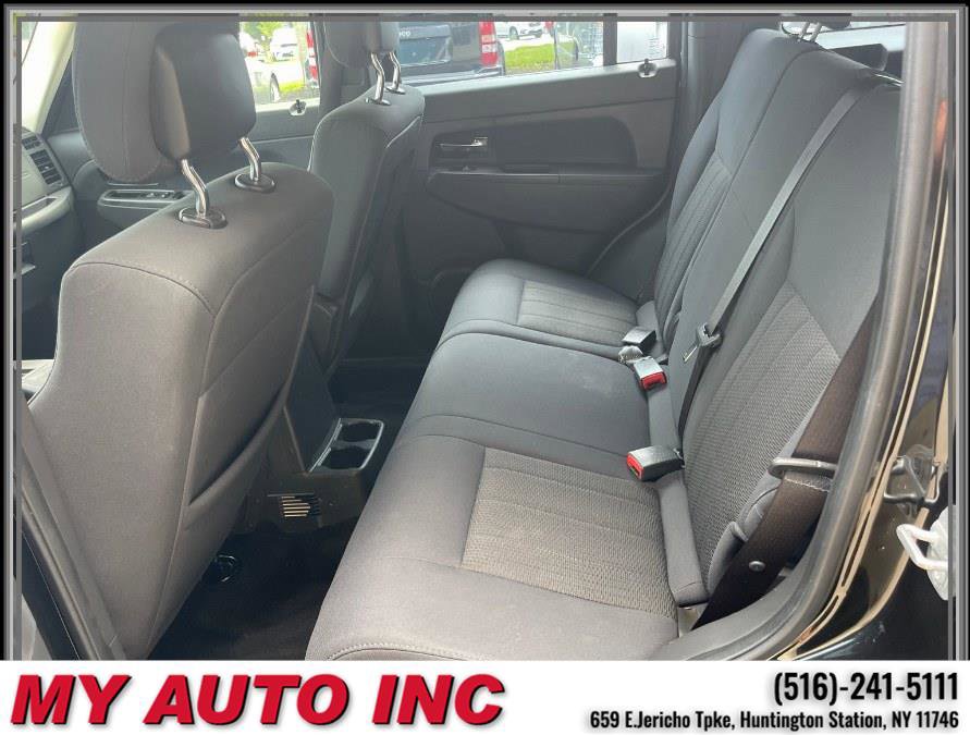 Used 2011 Jeep Liberty Sport image 31