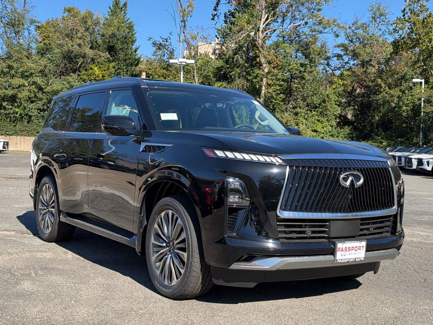 New 2027 INFINITI QX80 Luxe w/ Exterior Package AWD/4WD image 3