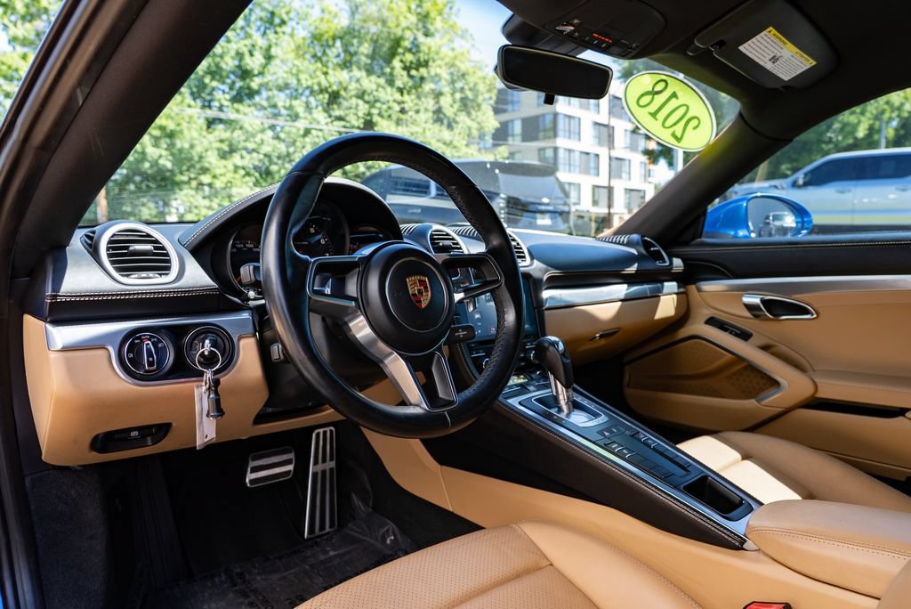 Used 2018 Porsche 718 Cayman RWD image 17