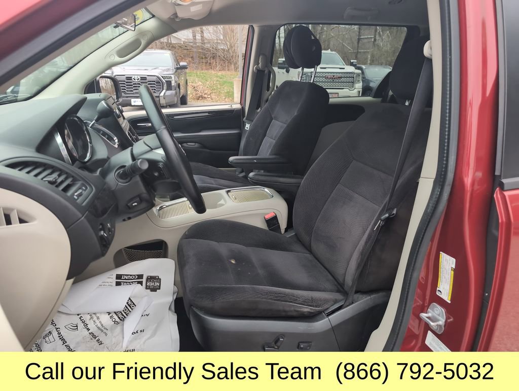 Used 2014 Dodge Grand Caravan SXT w/ Rear Park Assist Package image 11