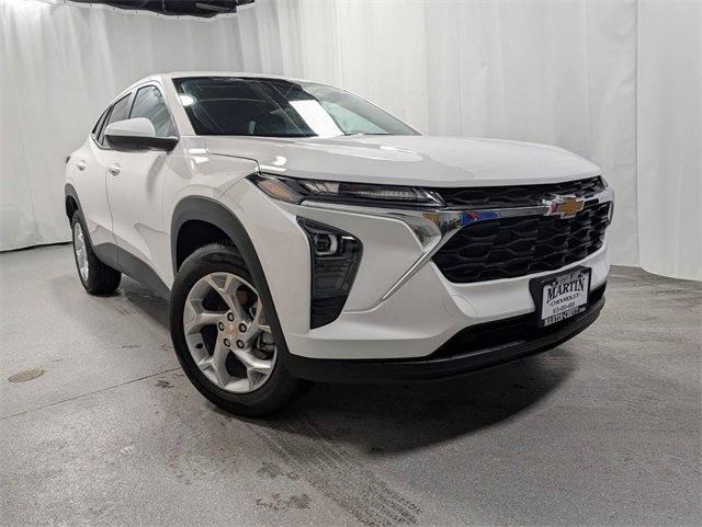 New 2026 Chevrolet Trax LS w/ LS Convenience Package image 2