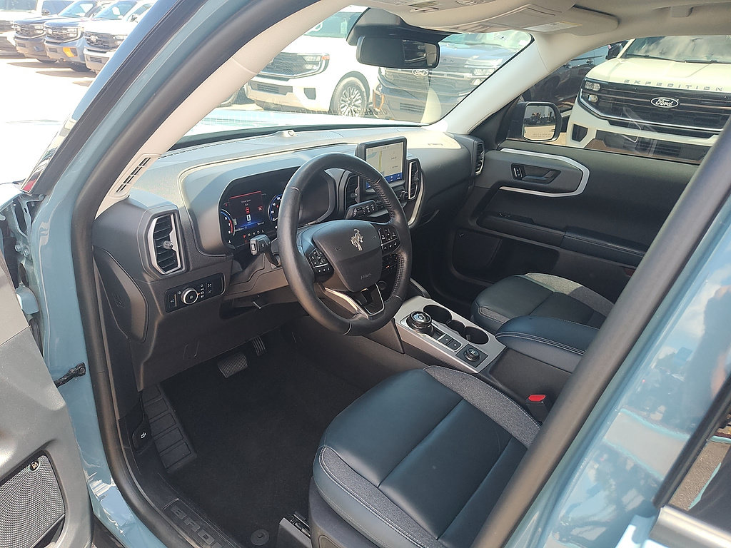 Certified 2023 Ford Bronco Sport Outer Banks w/ Tech Package AWD/4WD image 11