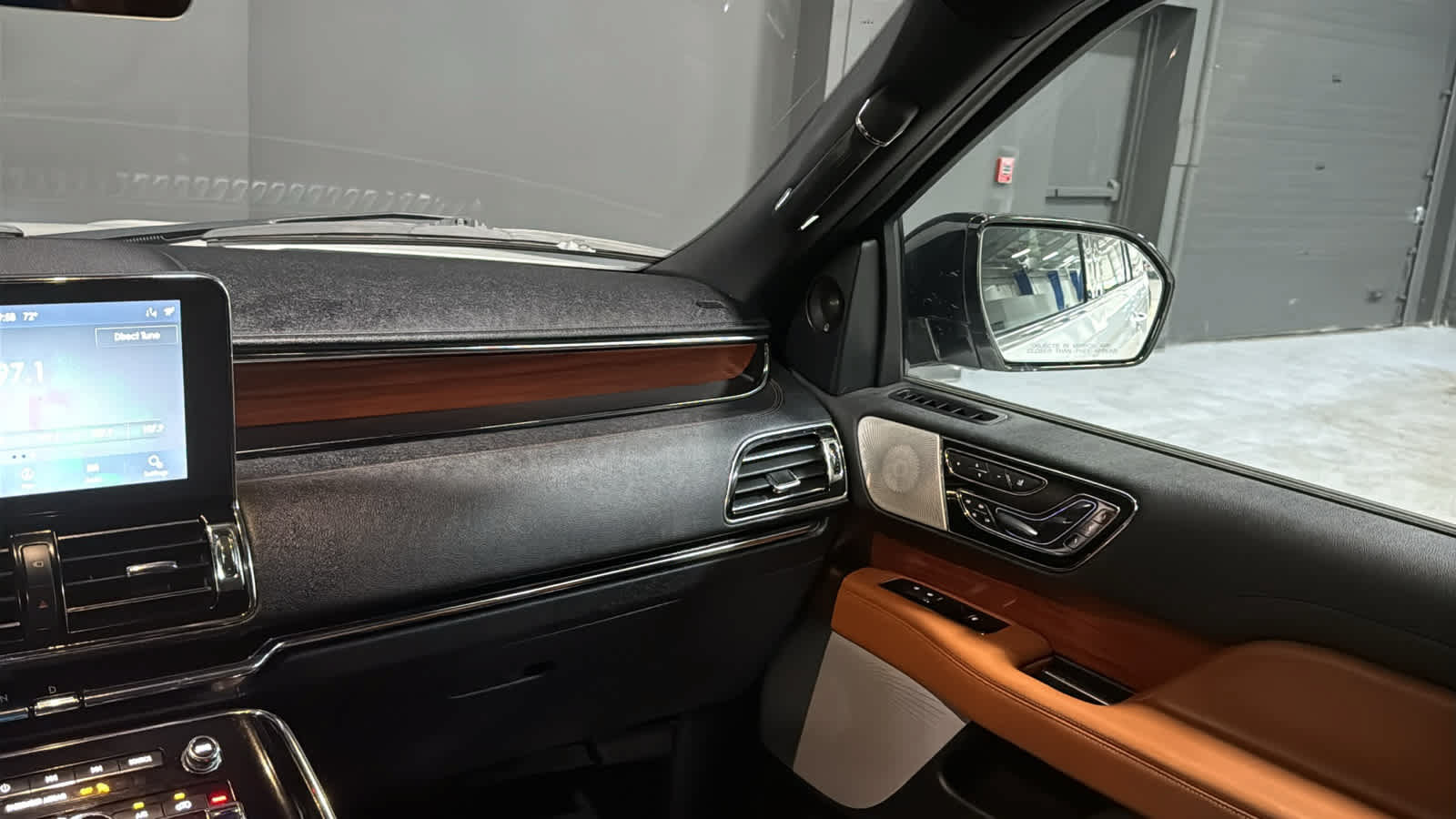 Used 2020 Lincoln Navigator Reserve w/ Luxury Package AWD/4WD image 28