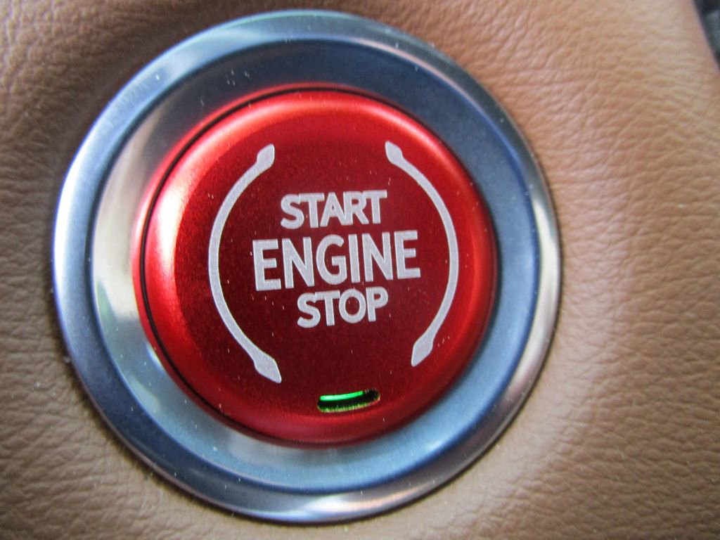 Used 2025 GMC Canyon AT4 w/ Technology Plus Package image 35