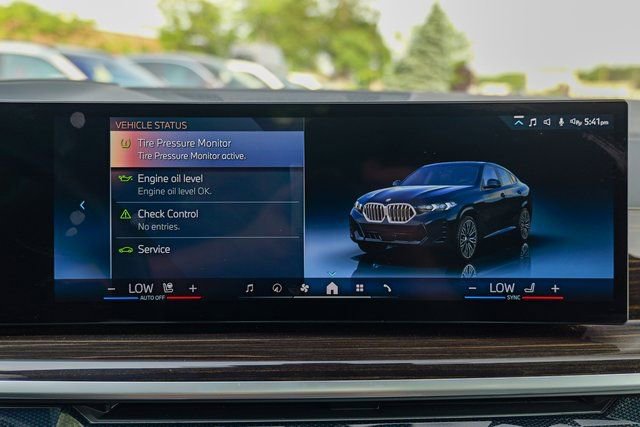 Used 2024 BMW X6 xDrive40i w/ Premium Package image 66