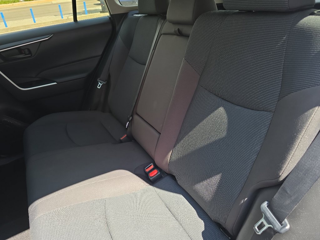 Used 2023 Toyota RAV4 LE image 28