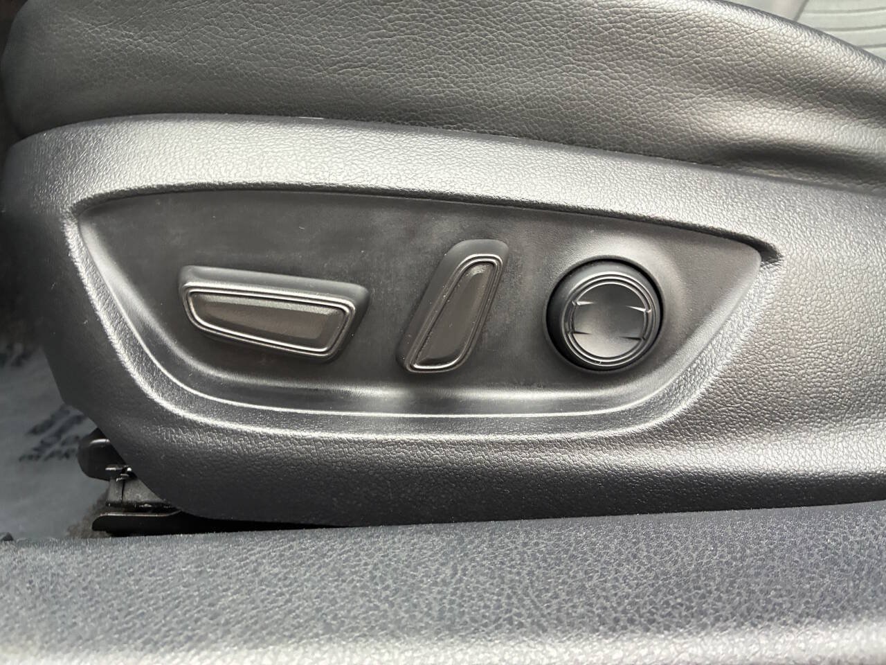 Used 2023 Toyota Camry SE FWD image 23