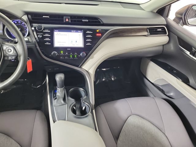 Used 2020 Toyota Camry LE FWD image 17