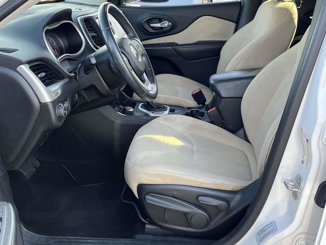Used 2016 Jeep Cherokee Latitude image 13