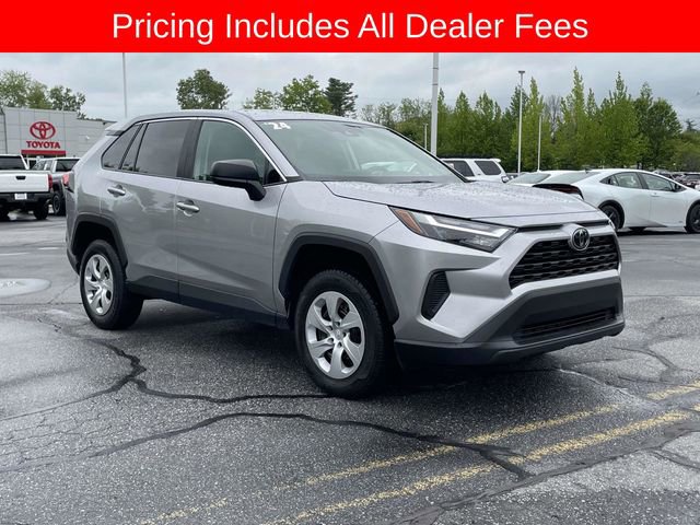 Used 2024 Toyota RAV4 LE FWD image 7