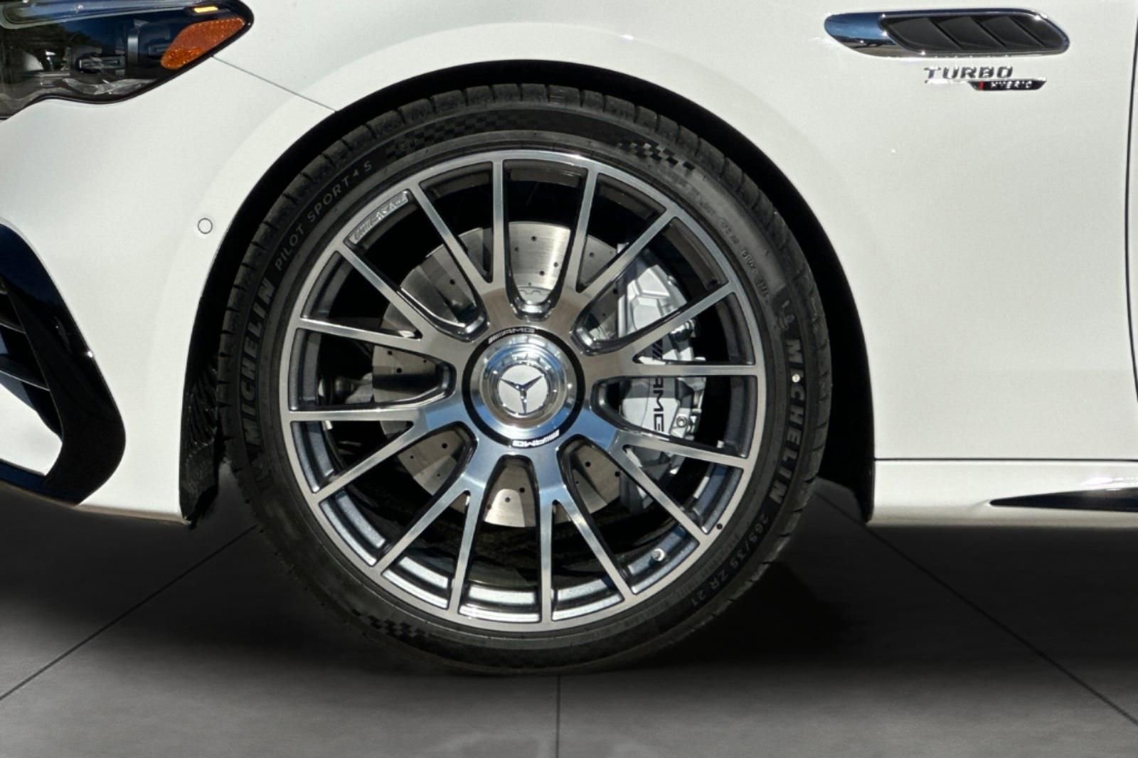 New 2026 Mercedes-Benz E 53 AMG e 4MATIC Sedan image 3