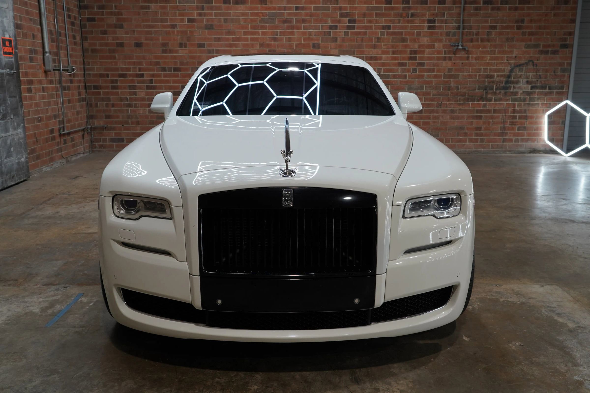 Used 2015 Rolls-Royce Ghost image 5