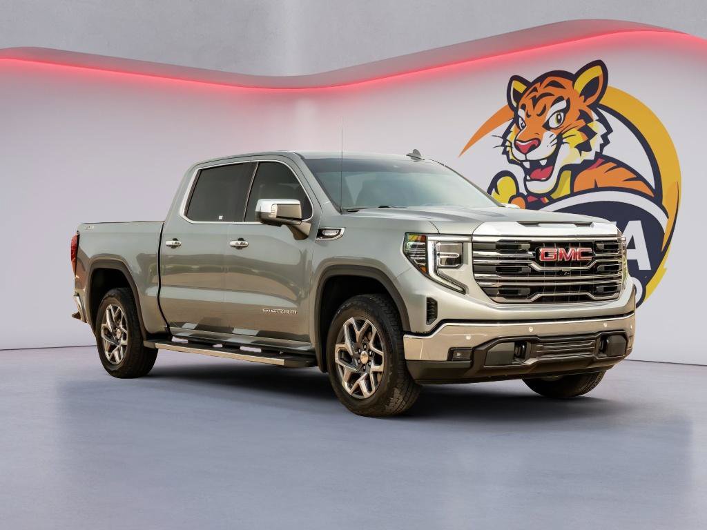 Used 2024 GMC Sierra 1500 SLT AWD/4WD image 3