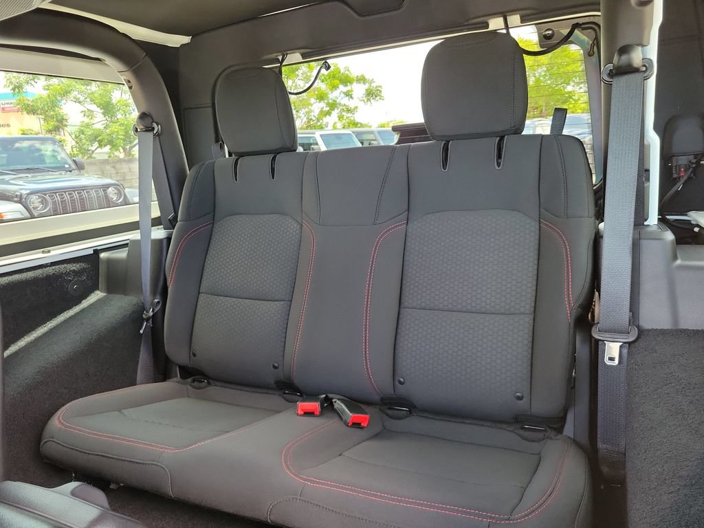 Used 2019 Jeep Wrangler Rubicon AWD/4WD image 14