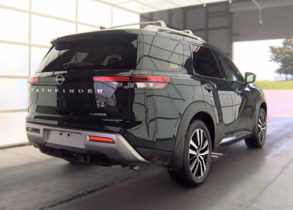 Used 2025 Nissan Pathfinder Platinum w/ Cargo Package FWD image 3