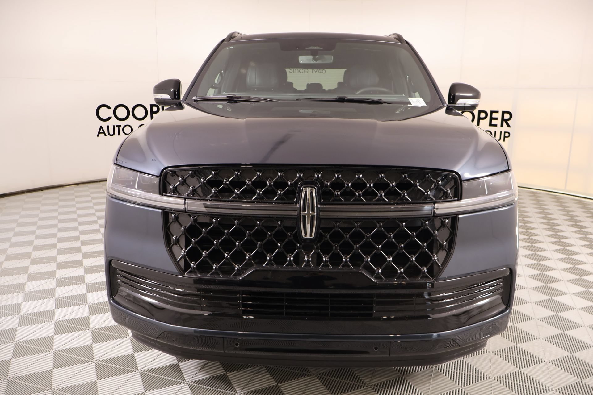New 2026 Lincoln Navigator L Reserve w/ Jet Appearance Package AWD/4WD image 10