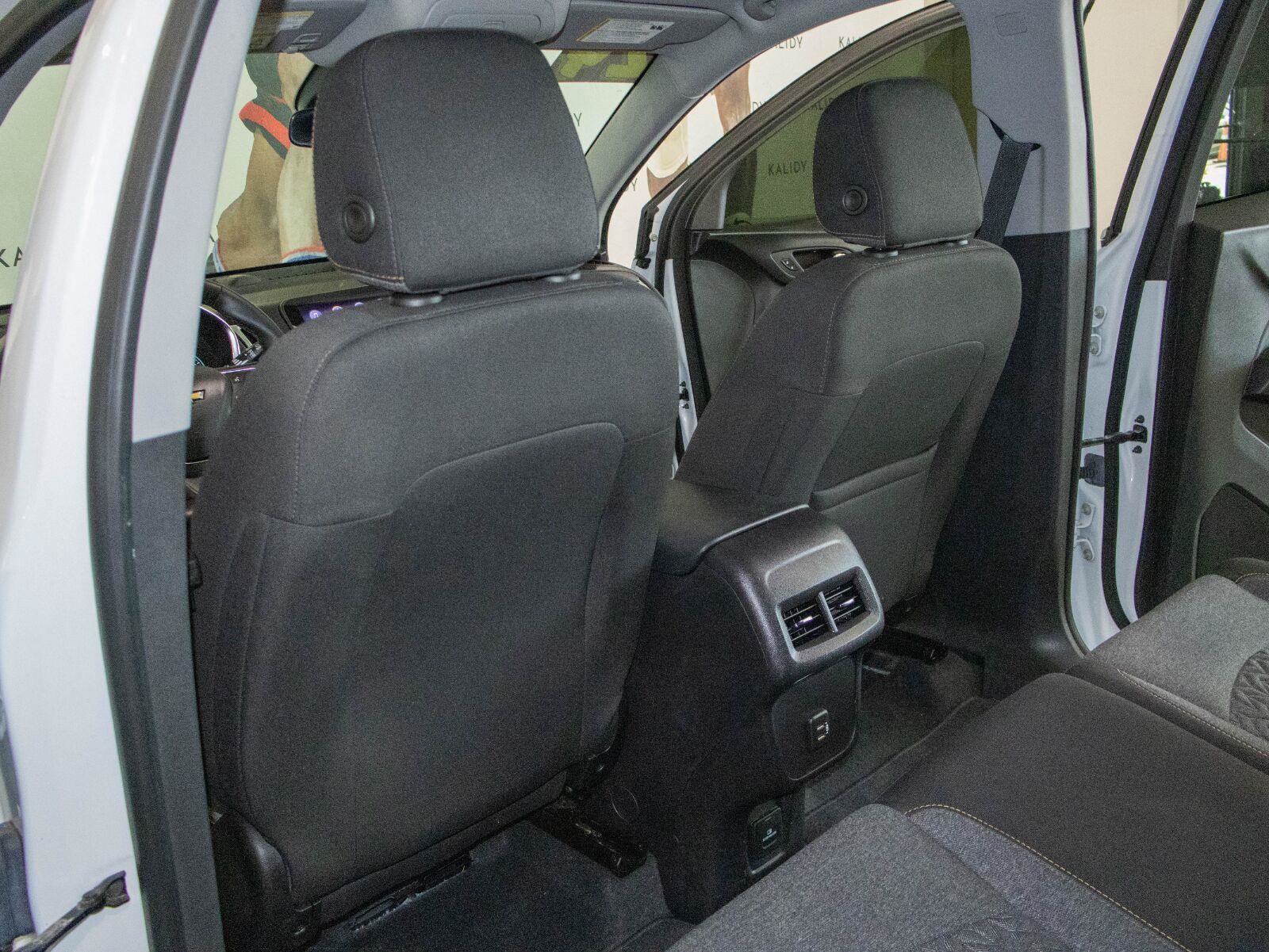 Used 2024 Chevrolet Equinox LT FWD image 9