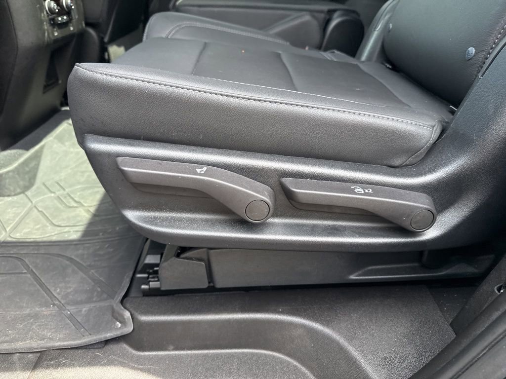 Used 2023 Chevrolet Tahoe Z71 w/ Luxury Package image 38