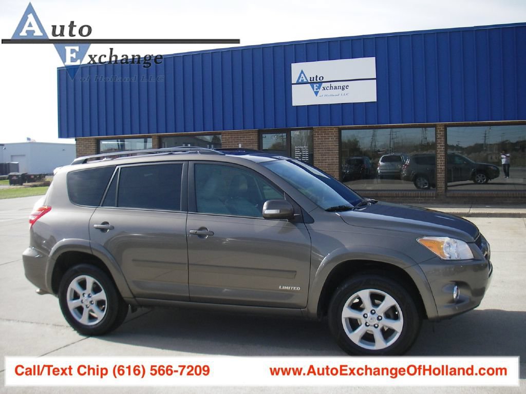 Used 2012 Toyota RAV4 Limited w/ Navigation Value Pkg FWD image 1