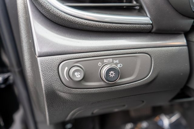 Used 2022 Buick Encore Preferred w/ Safety Package image 19