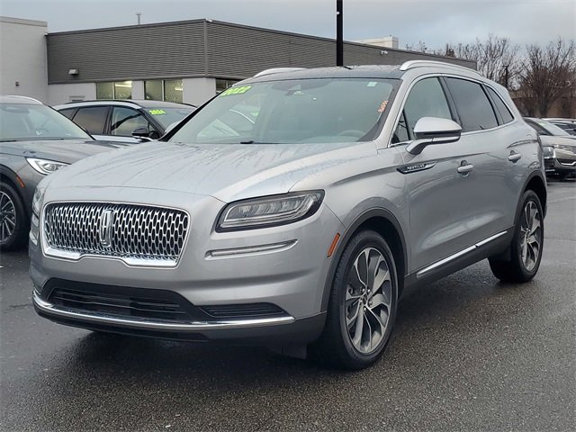 Used 2022 Lincoln Nautilus Reserve image 3