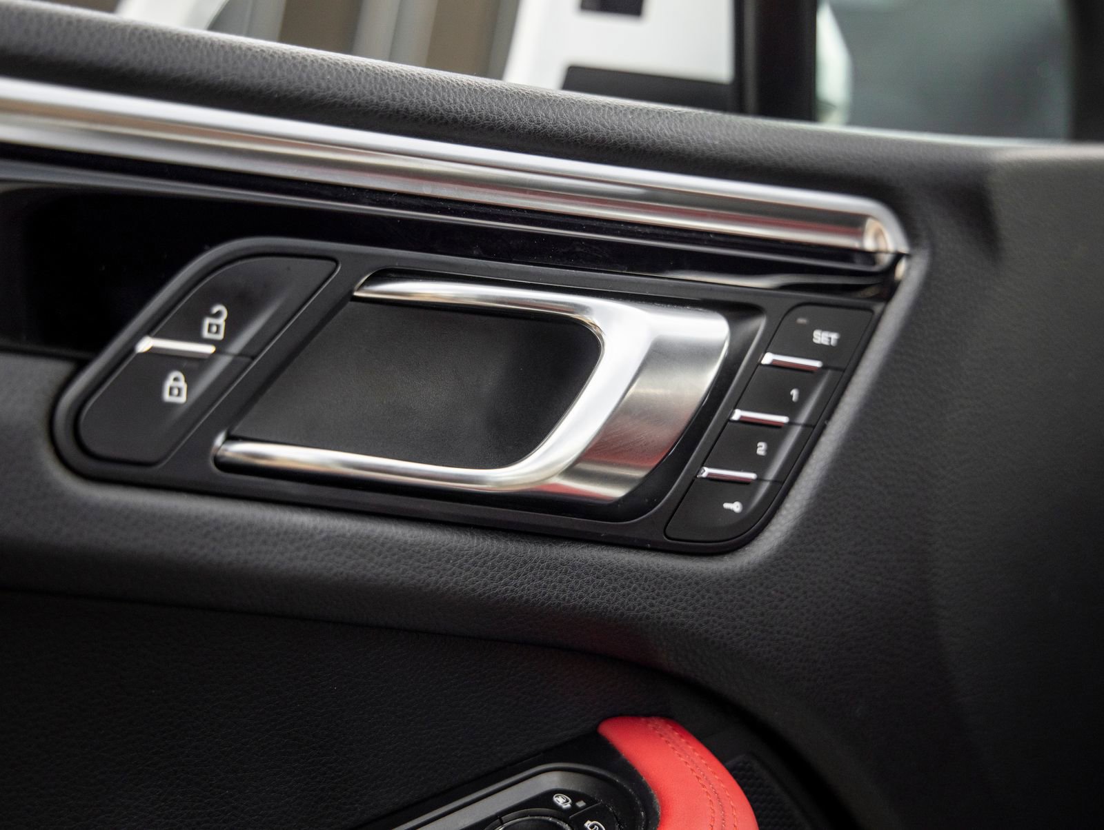 Used 2020 Porsche Macan image 21