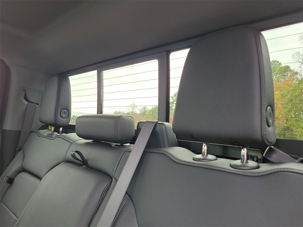 New 2025 GMC Sierra 3500 SLT w/ SLT Convenience Package image 15