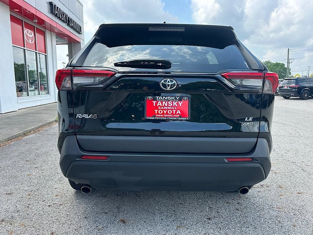 Certified 2023 Toyota RAV4 LE AWD/4WD image 4