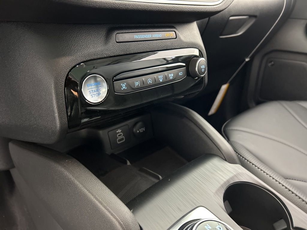 New 2026 Ford Escape Platinum image 16