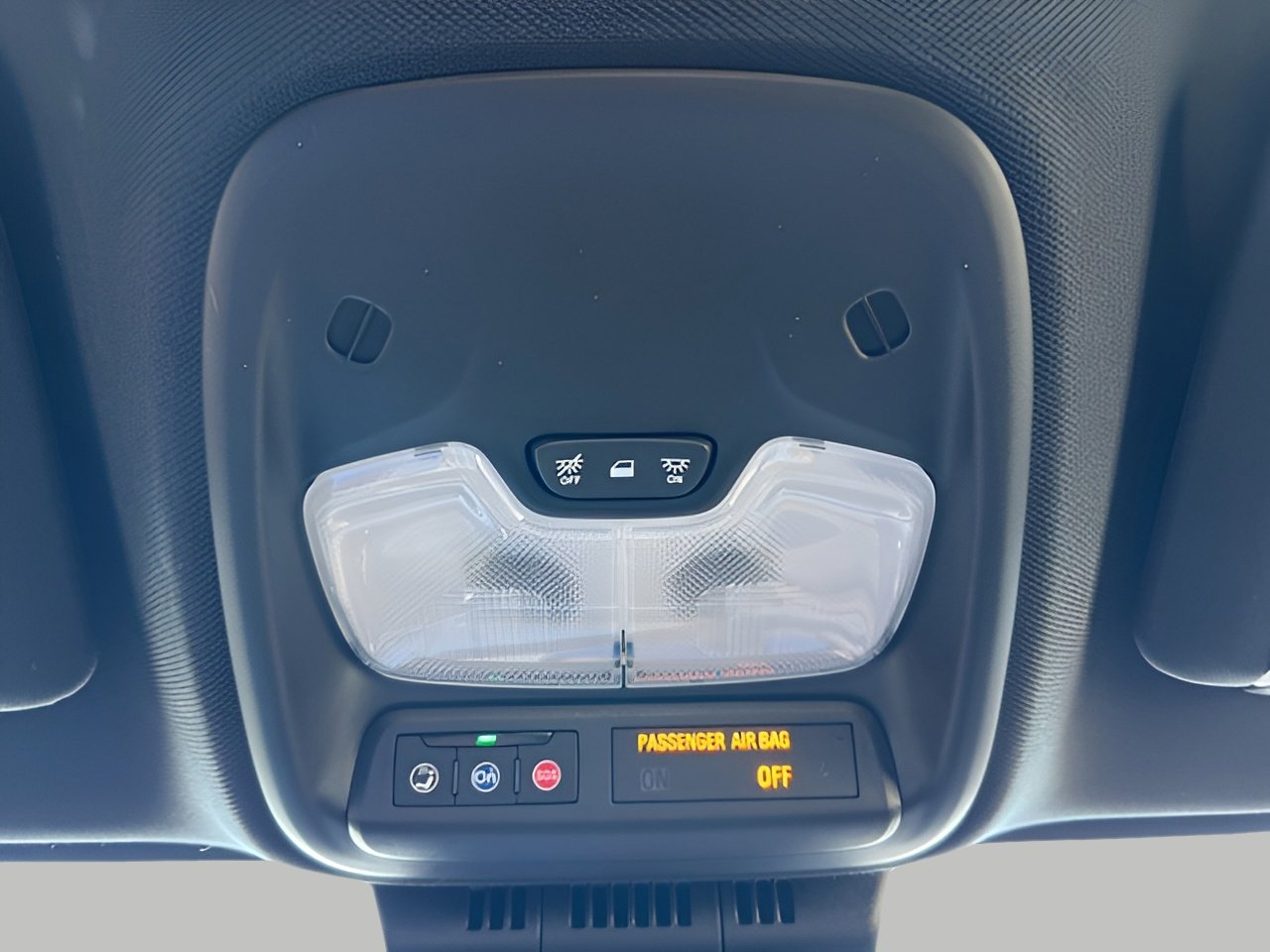 Used 2024 Chevrolet Colorado Z71 w/ Z71 Convenience Package 2 image 19