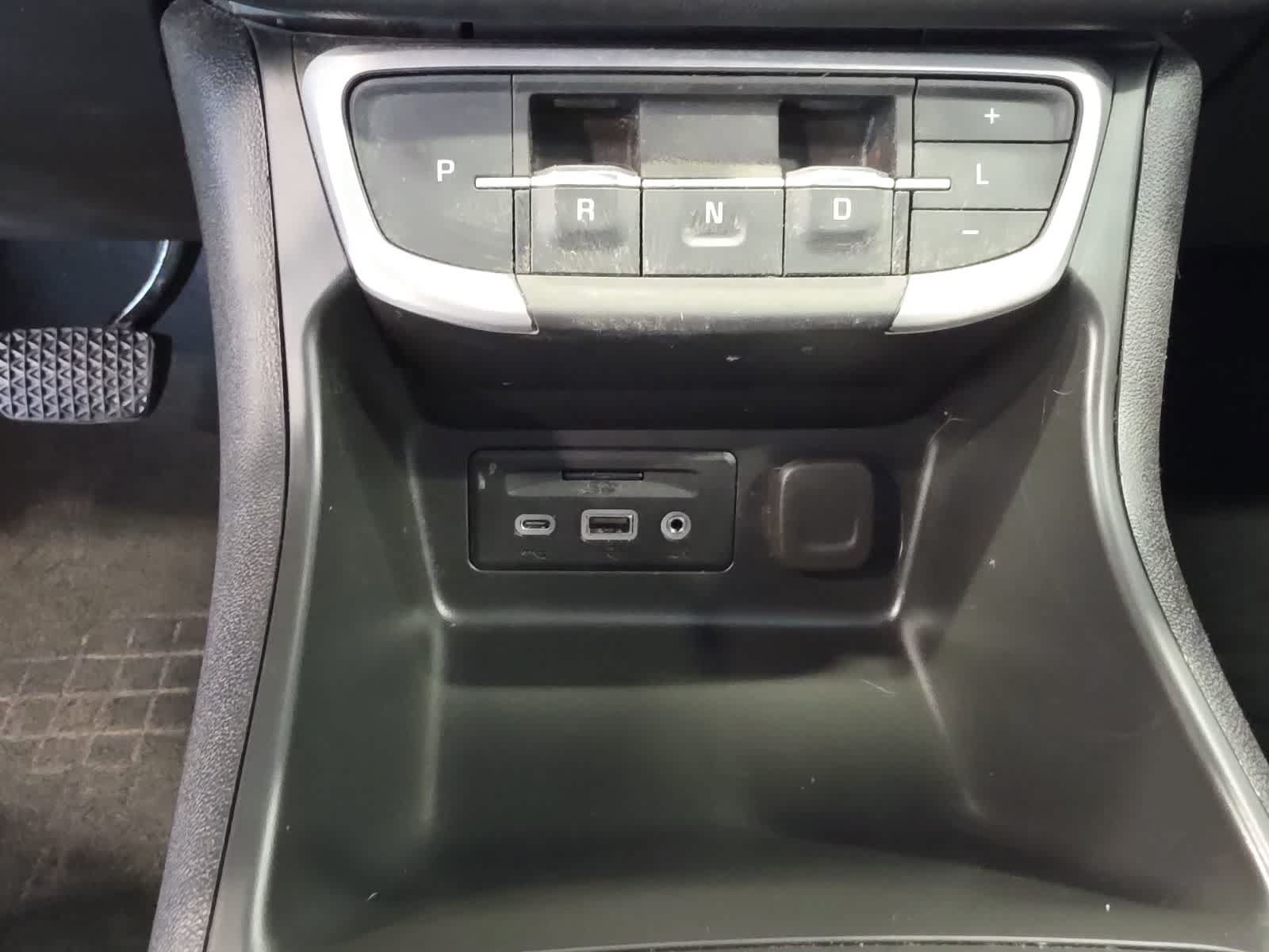 Used 2023 GMC Terrain SLT w/ Infotainment Package II AWD/4WD image 24