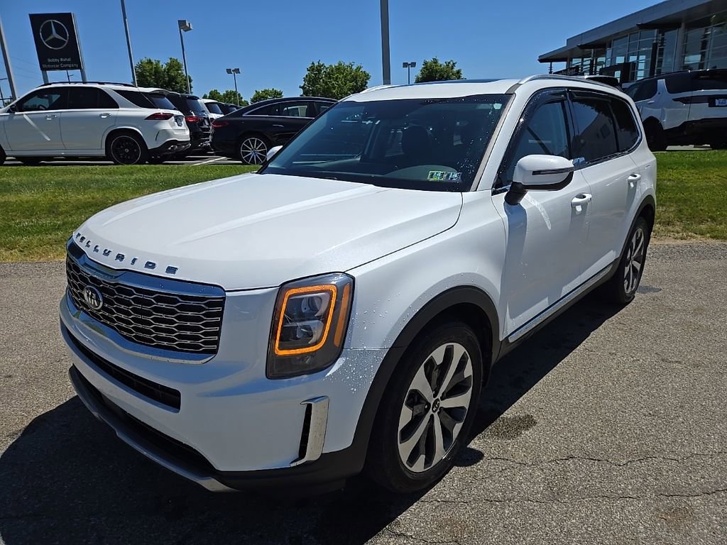 Certified 2021 Kia Telluride EX w/ EX Premium Package AWD/4WD image 9