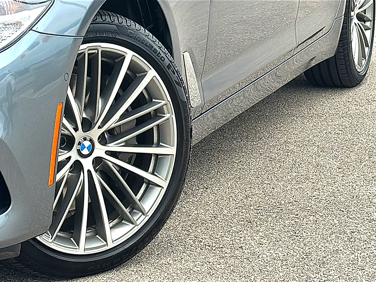 Used 2020 BMW 540i xDrive w/ Premium Package AWD/4WD image 3