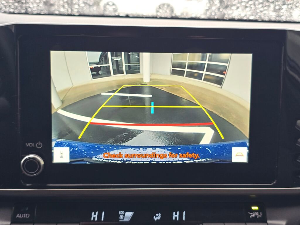 Used 2025 Toyota Camry LE image 28