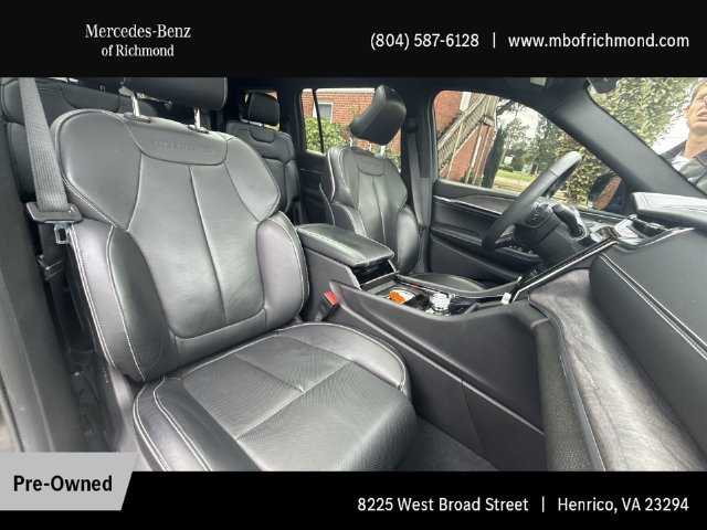 Used 2023 Jeep Grand Cherokee L Overland w/ Luxury Tech Group IV AWD/4WD image 15