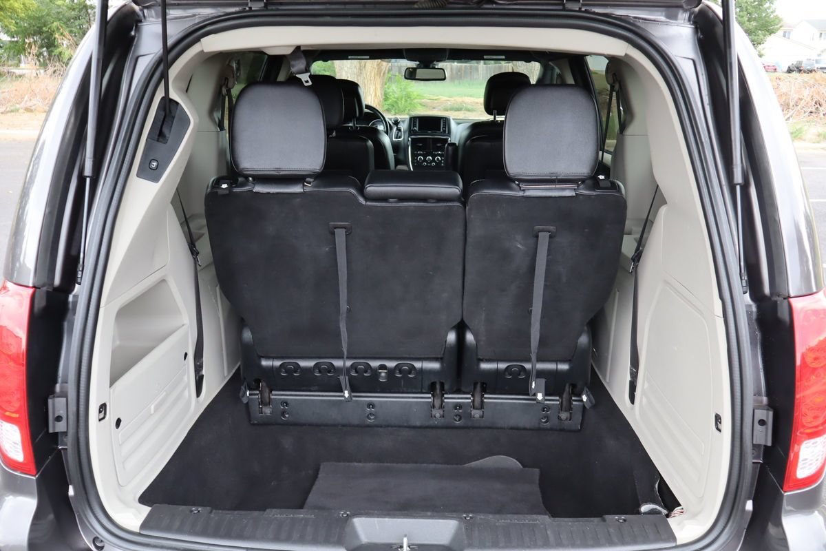Used 2020 Dodge Grand Caravan SXT FWD image 14