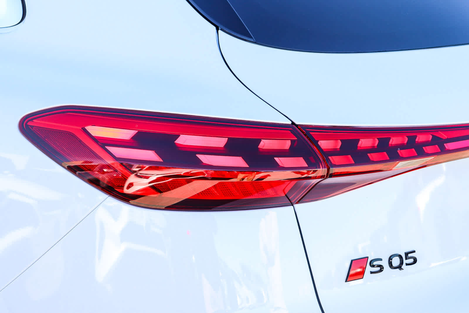 New 2025 Audi SQ5 Premium Plus image 12