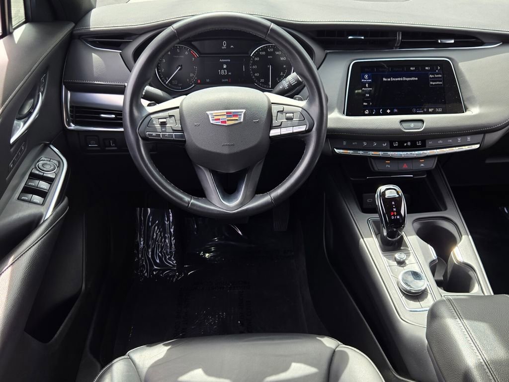 Used 2023 Cadillac XT4 Premium Luxury FWD image 12